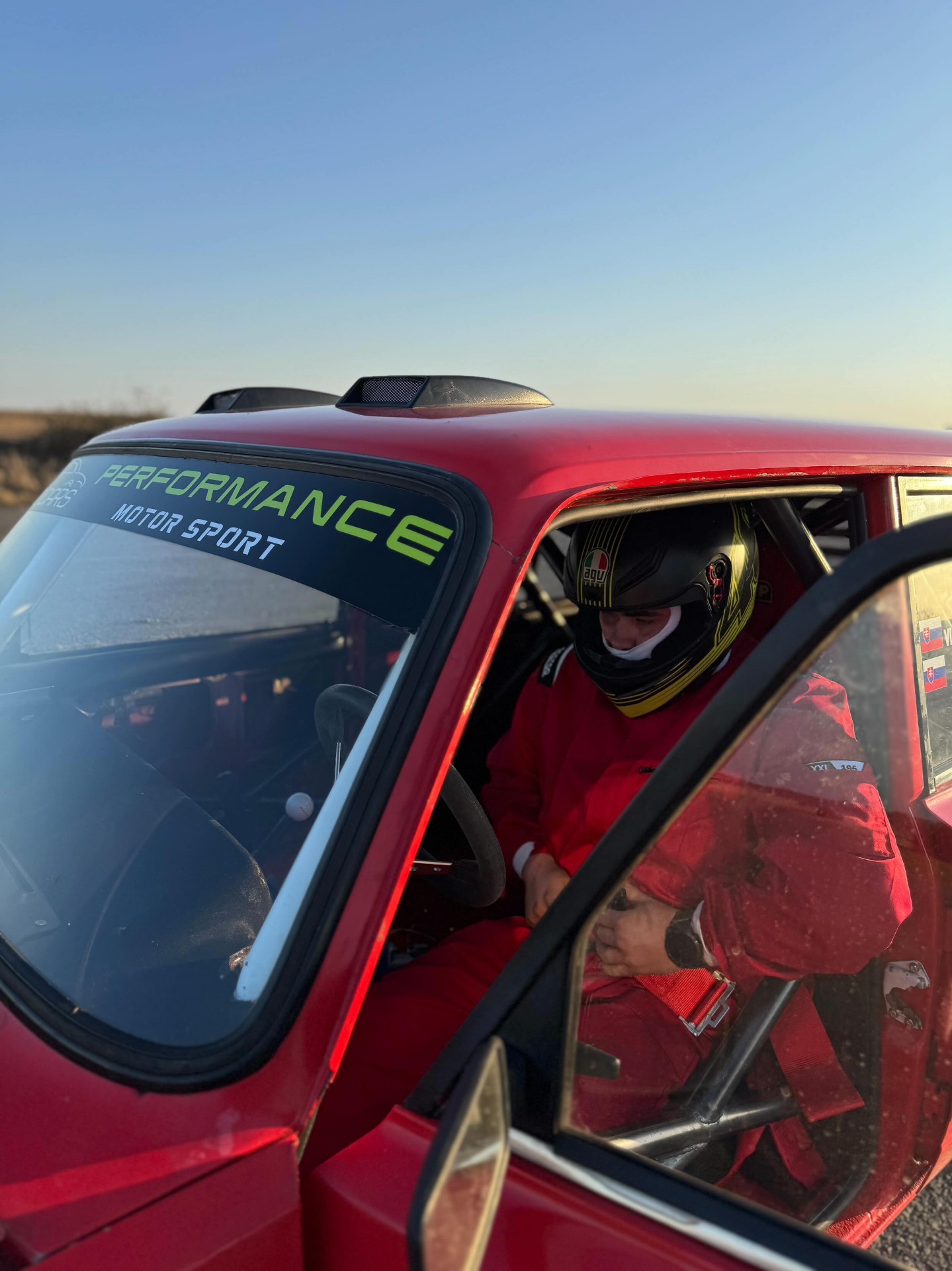 BAJO Cars Performance Motorsport — pilot v aute